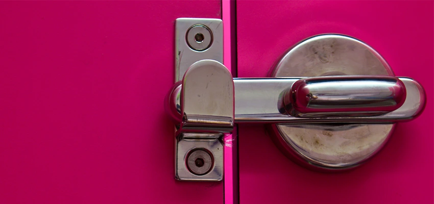 Childproof Gate Lock in Bolingbrook