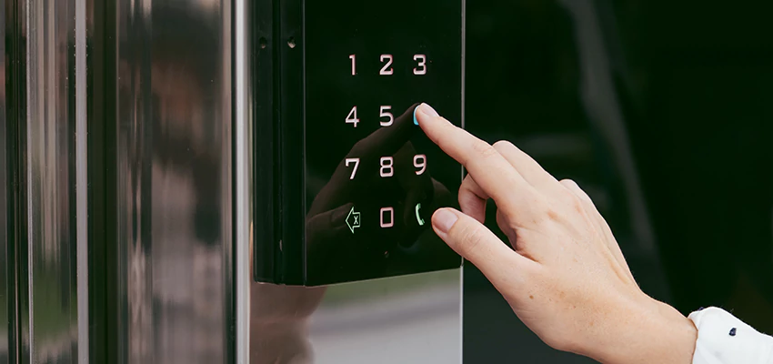 Keyless Door Entry System in Bolingbrook