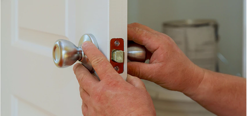 AAA Locksmiths For lock Replacement in Bolingbrook